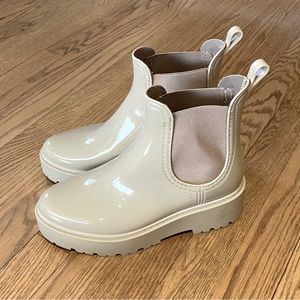 Steve Madden patent beige ankle boots